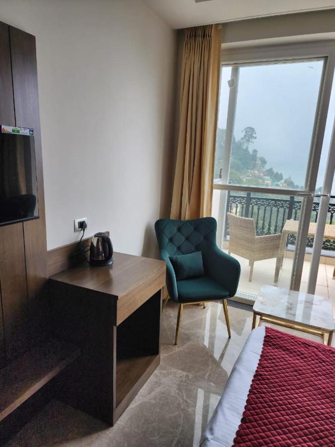 Luxe Resorts - Centrally Heated Air Conditioned Hotel In The Heart Of Касаулі Екстер'єр фото