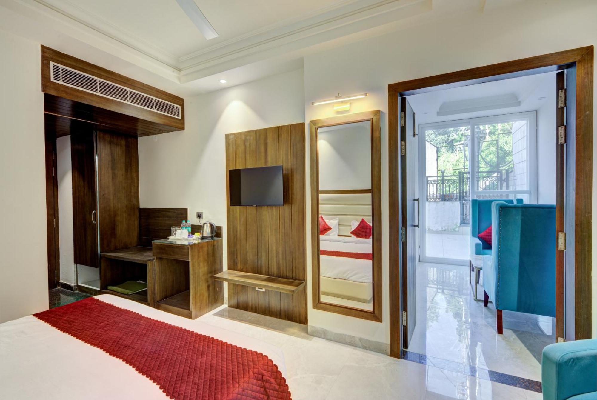 Luxe Resorts - Centrally Heated Air Conditioned Hotel In The Heart Of Касаулі Екстер'єр фото